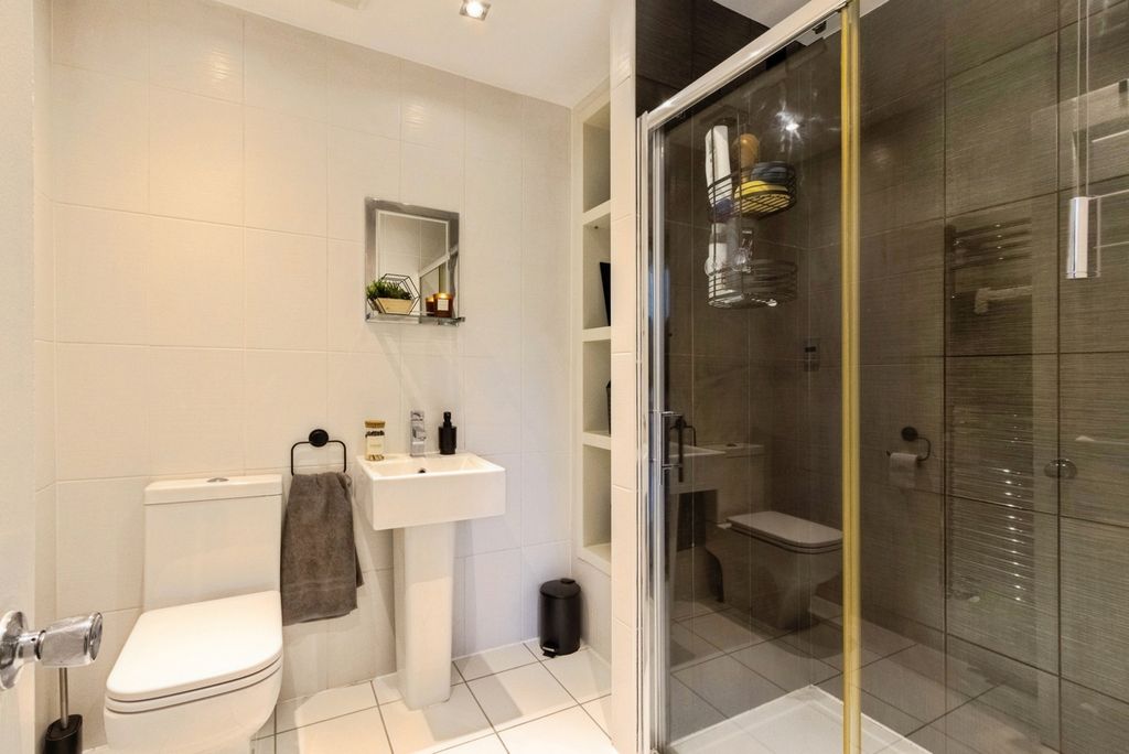 Additional image 11 of 5 bed detached house for saleGleneagles Drive, West Yorkshire WF6