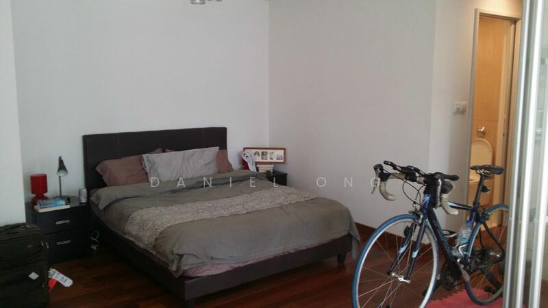 2 Marina Boulevard photo 3