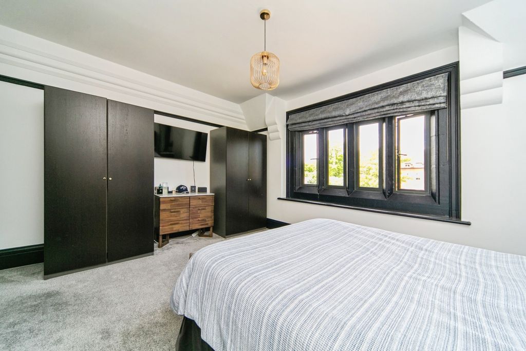 Additional image 10 of 2 bed flat for saleDevonshire Place, Prenton CH43