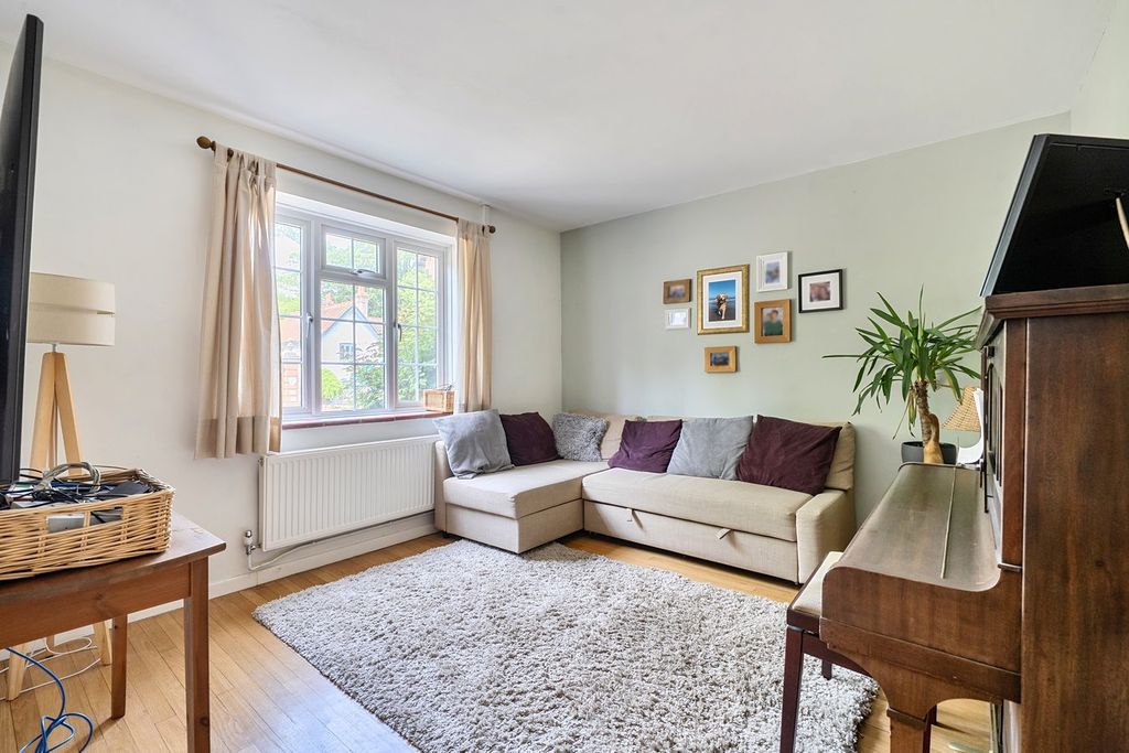 Additional image 9 of 5 bed detached house for saleGrove Road, Newbury RG14