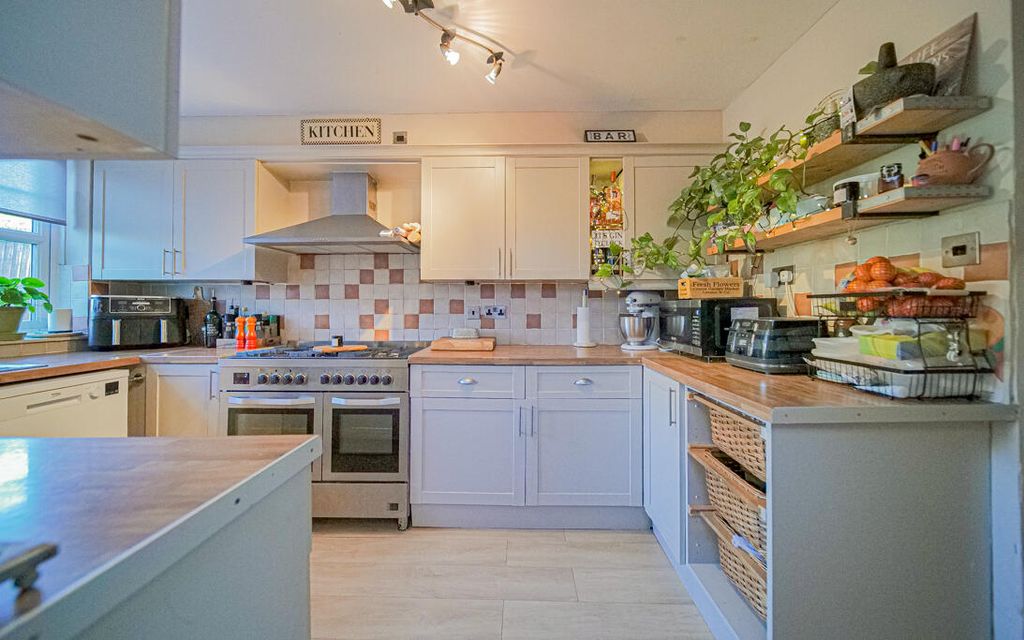Additional image 11 of 4 bed semi-detached house for saleSandridge Road, Melksham, Wiltshire SN12