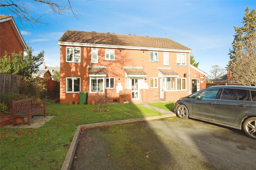 2 bed flat for saleRushers Close, Worcestershire WR10