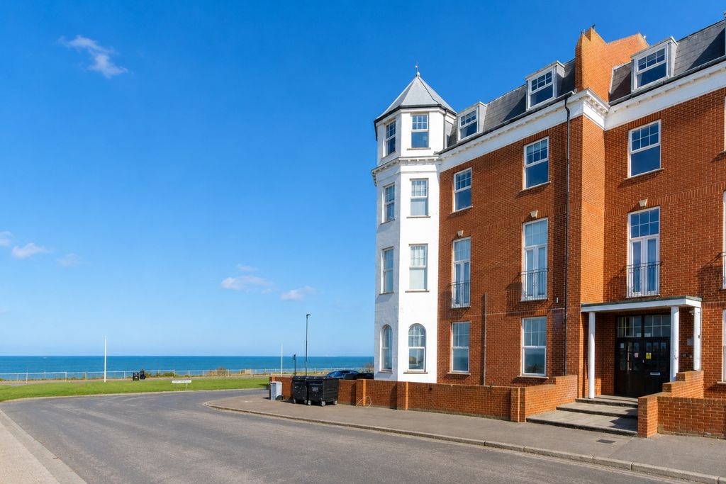 Additional image 8 of 2 bed flat for saleFirst Avenue, Cliftonville, Margate, Kent CT9