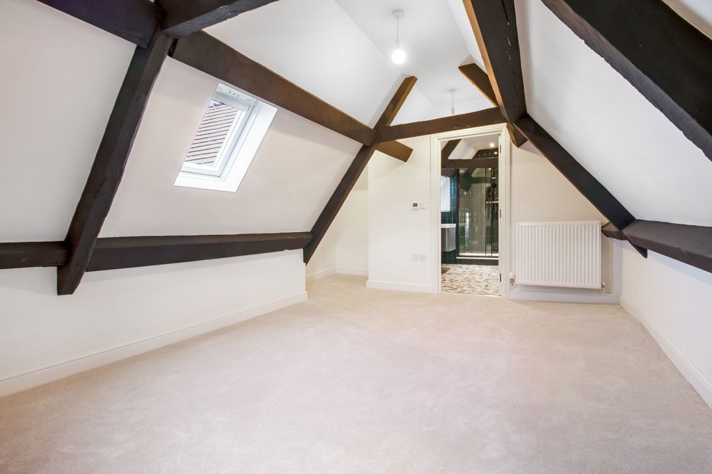 Additional image 8 of 2 bed terraced house for saleHigh Street, Lechlade, Gloucestershire GL7