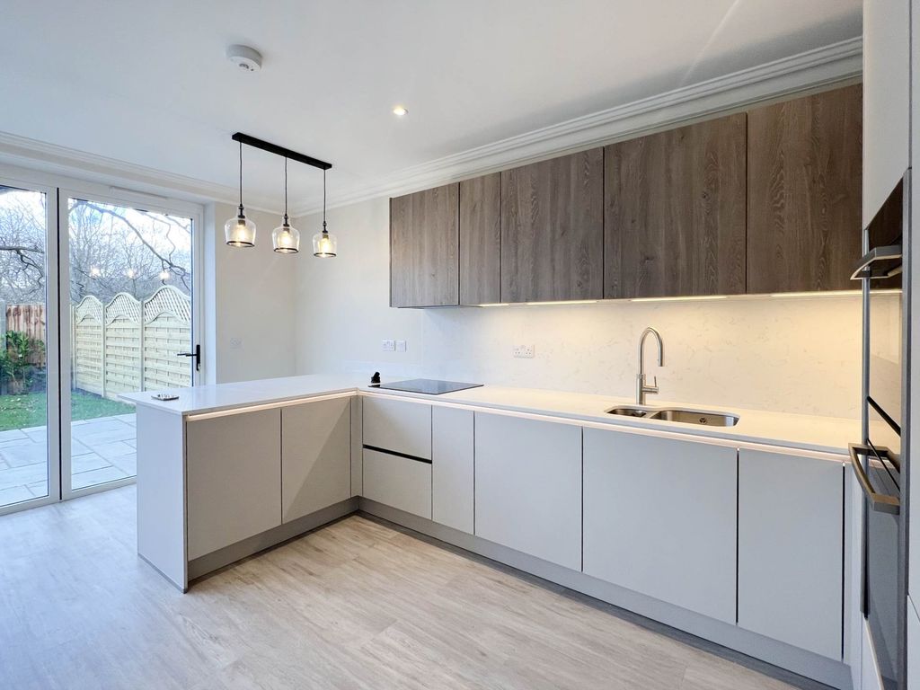 Additional image 5 of 4 bed terraced house for saleWoodfield Gardens, New Malden KT3
