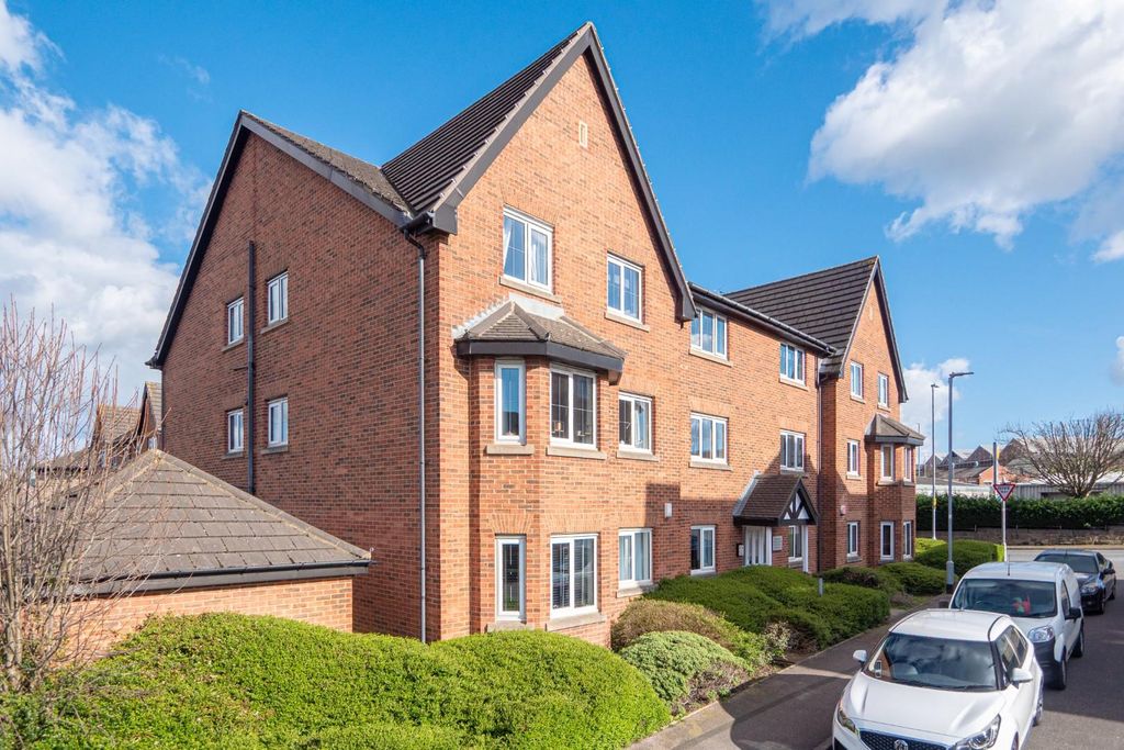 2 bed flat for salePavilion Close, Stanningley, Pudsey LS28