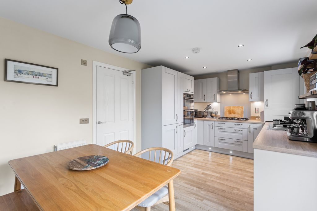 Additional image 5 of 4 bed town house for sale15 Bonaille Drive, Bilston EH25