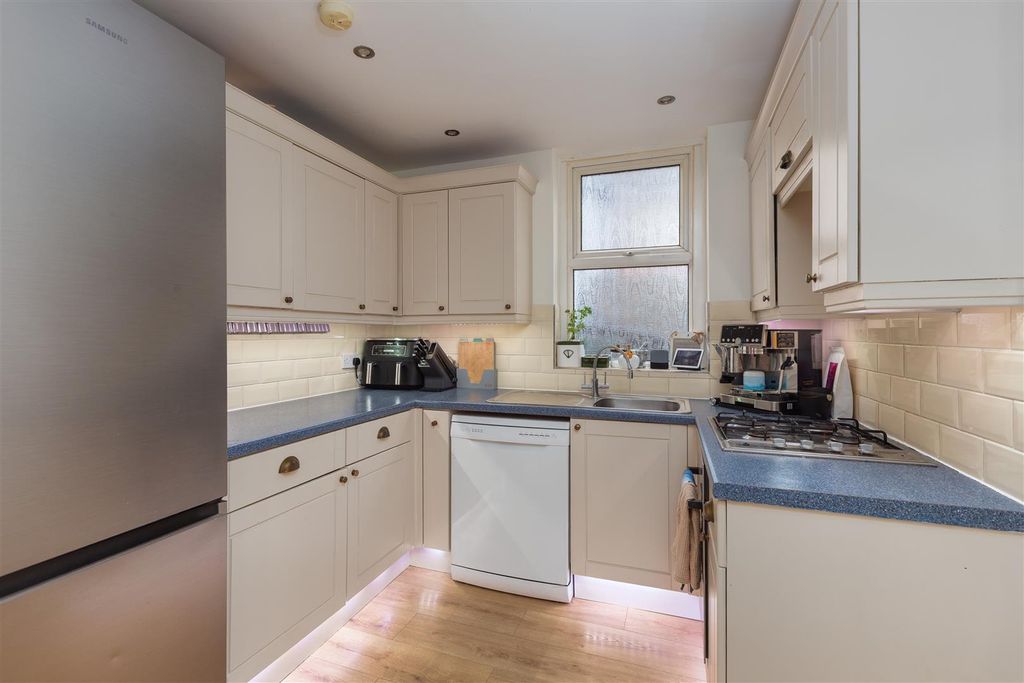 Additional image 6 of 4 bed end terrace house for saleAvondale Road, Lancaster LA1