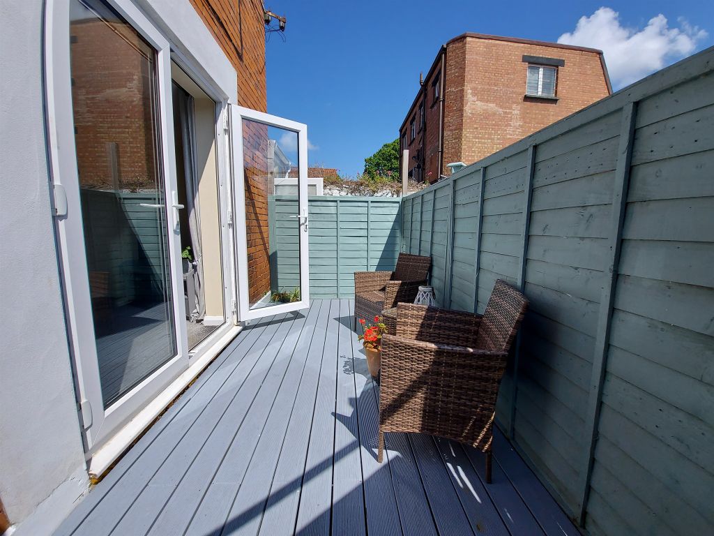 2 bed maisonette for saleSummerland Place, Minehead TA24