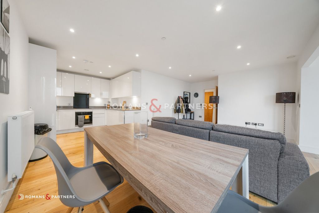 Additional image 3 of 2 bed flat for saleSky View Tower, Stratford E15