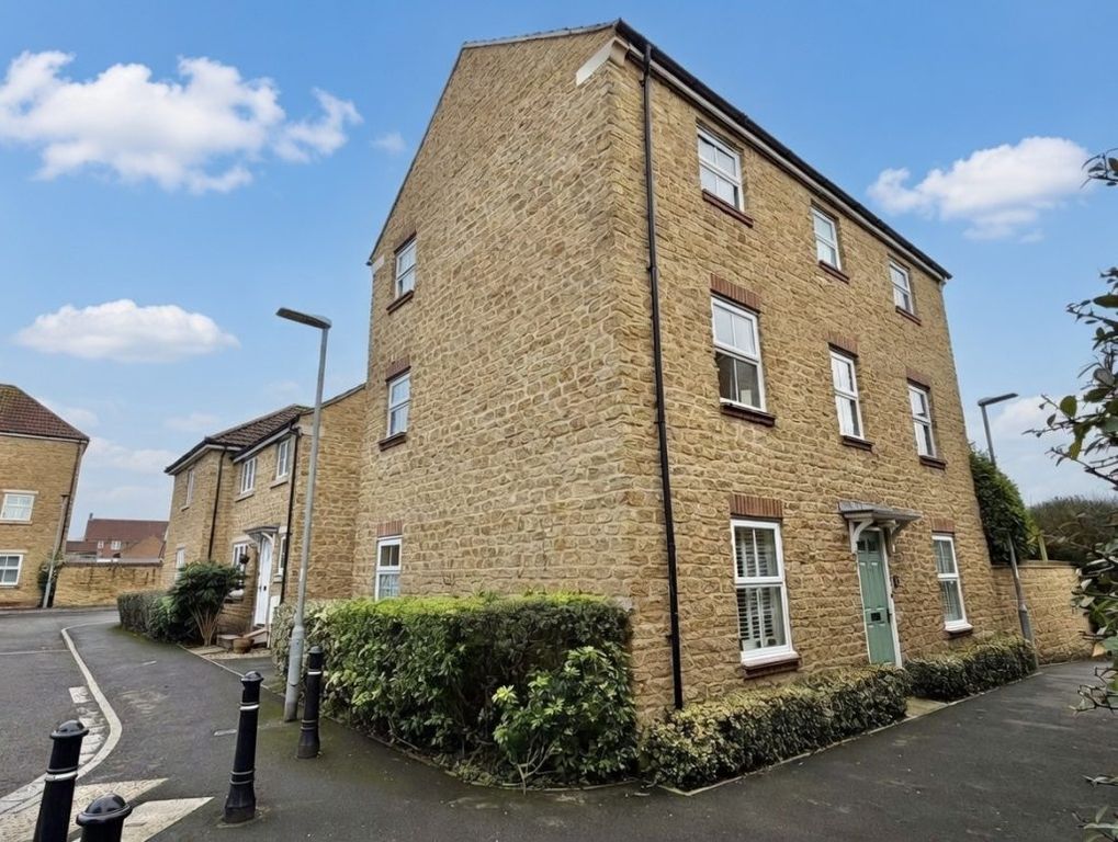 5 bed detached house for saleVincent Way, Martock, Somerset TA12