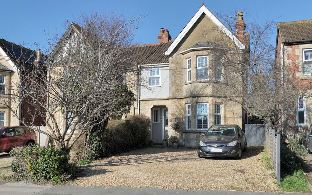 4 bed semi-detached house for saleSandridge Road, Melksham, Wiltshire SN12