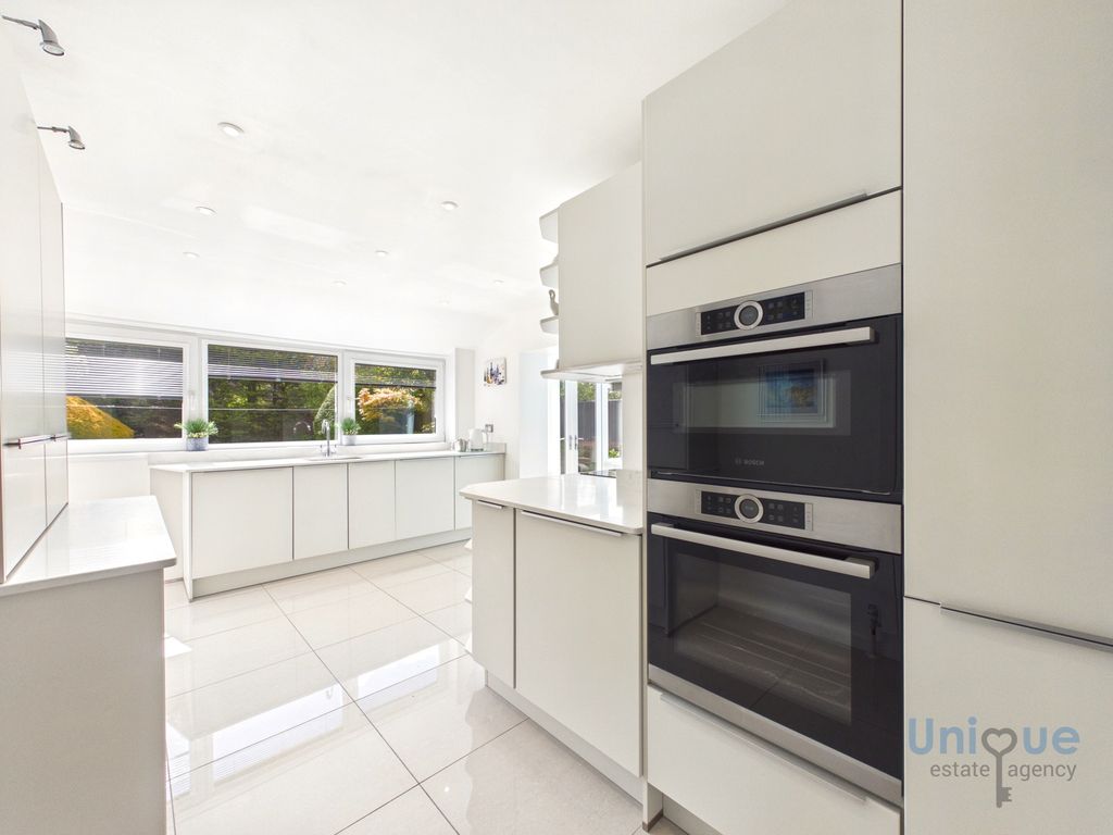 Additional image 5 of 3 bed bungalow for saleSt. Thomas Road, Lytham St. Annes FY8