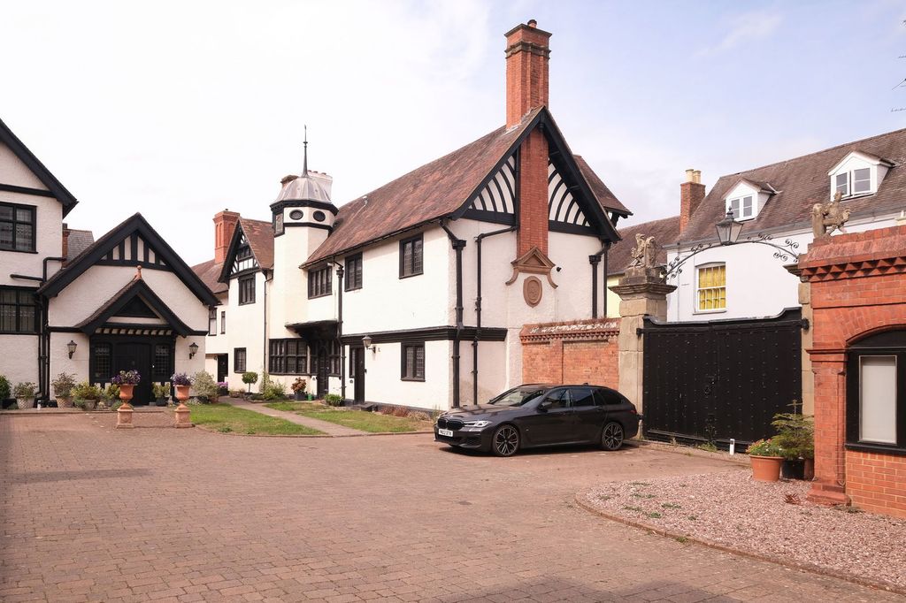 3 bed semi-detached house for saleLedbury Park, Ledbury HR8