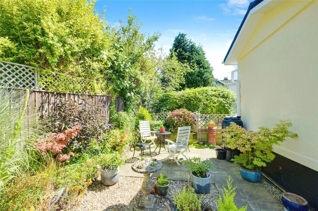 Additional image 12 of 1 bed mobile/park home for saleThatched Cottage Park, Southampton Road, Lyndhurst, Hampshire SO43