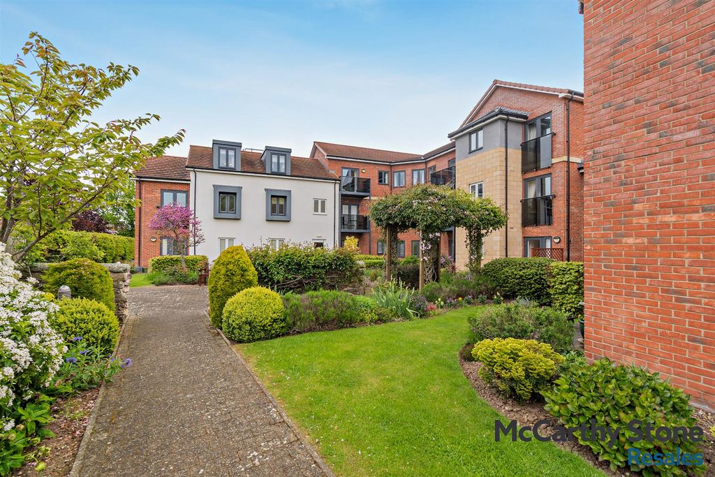 1 bed flat for saleAlder View Court, 1A Newby Farm Road, Scarborough YO12