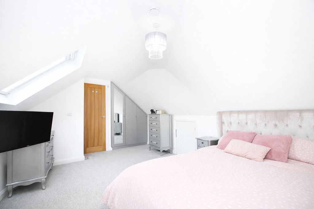 Additional image 17 of 5 bed semi-detached house for saleLlantwit Road, Treforest, Pontypridd CF37