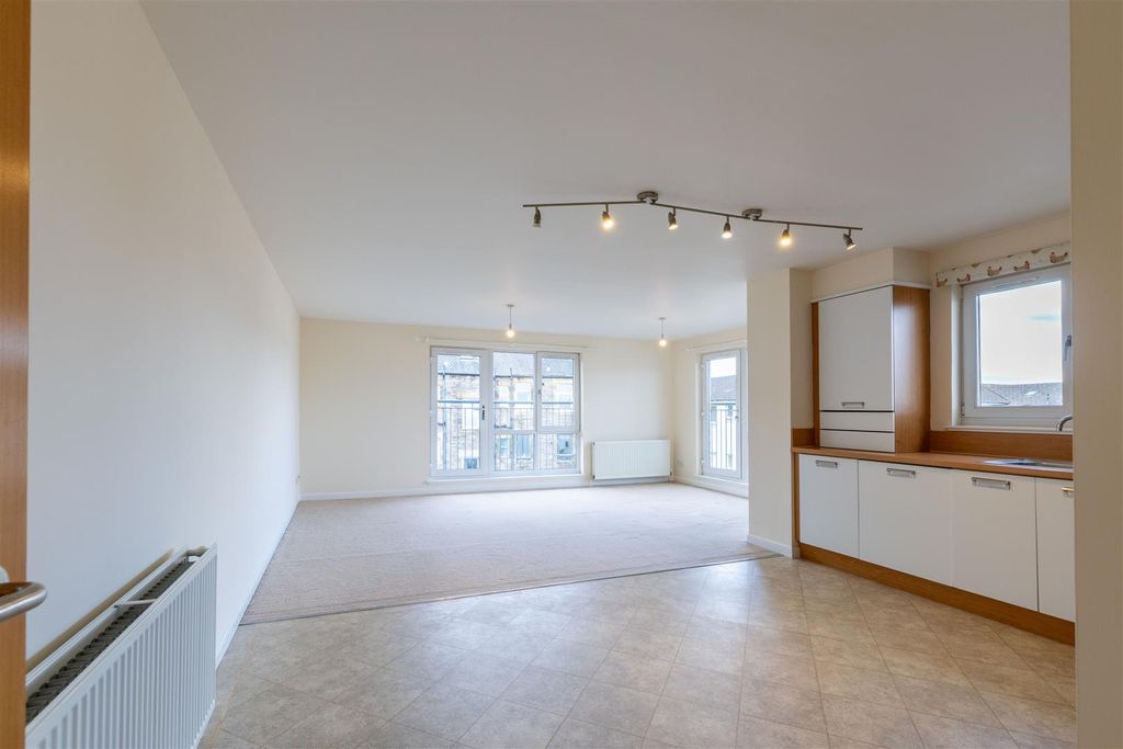 2 bed flat for saleMonart Road, Perth PH1 photo 2