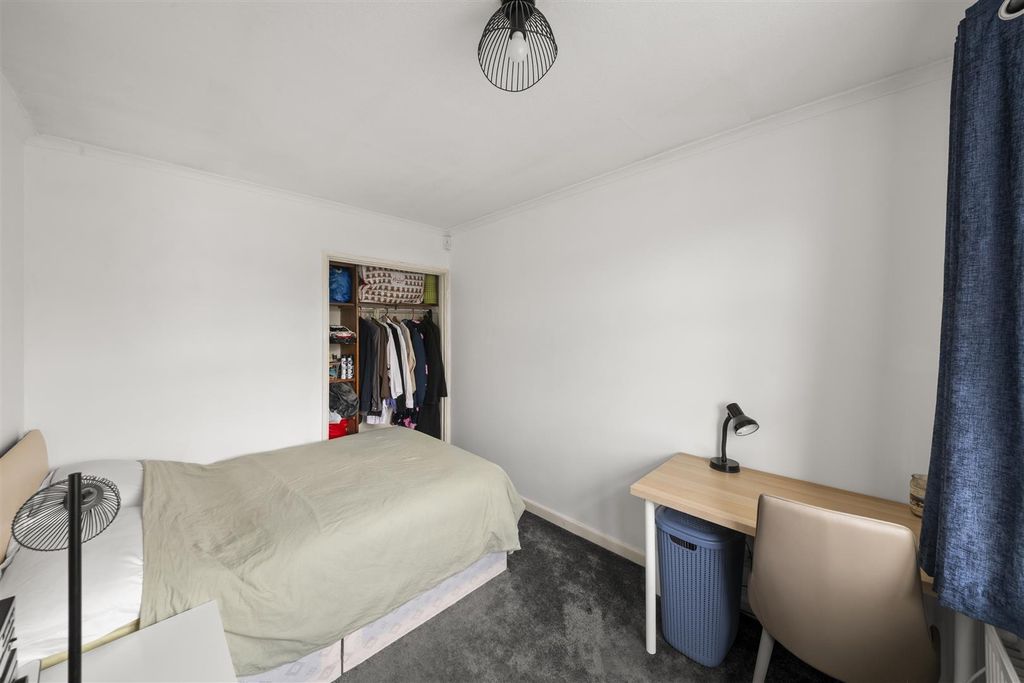 Additional image 16 of 5 bed detached house for saleDoncaster Drive, Northolt UB5