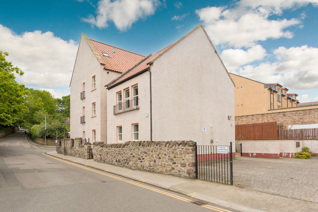 Additional image 17 of 3 bed town house for sale1 Kirk View, Law Road, North Berwick, East Lothian EH39
