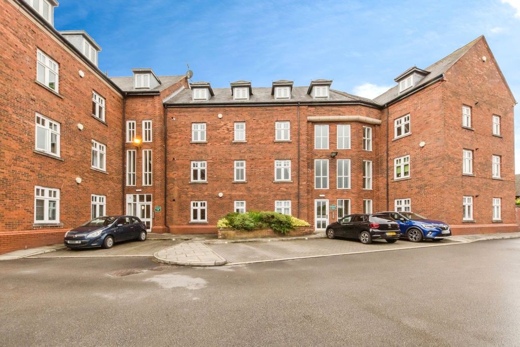 Additional image 17 of 2 bed flat for saleEastgate, Macclesfield, Cheshire SK10