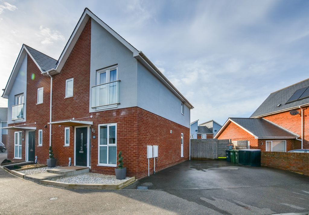 3 bed semi-detached house for saleCornflower Crescent, Polegate, East Sussex BN26
