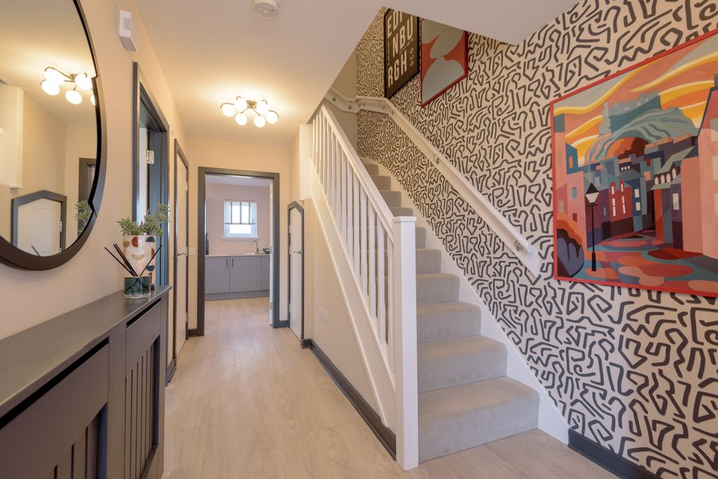 4 bed detached house for saleTranent EH33 photo 4
