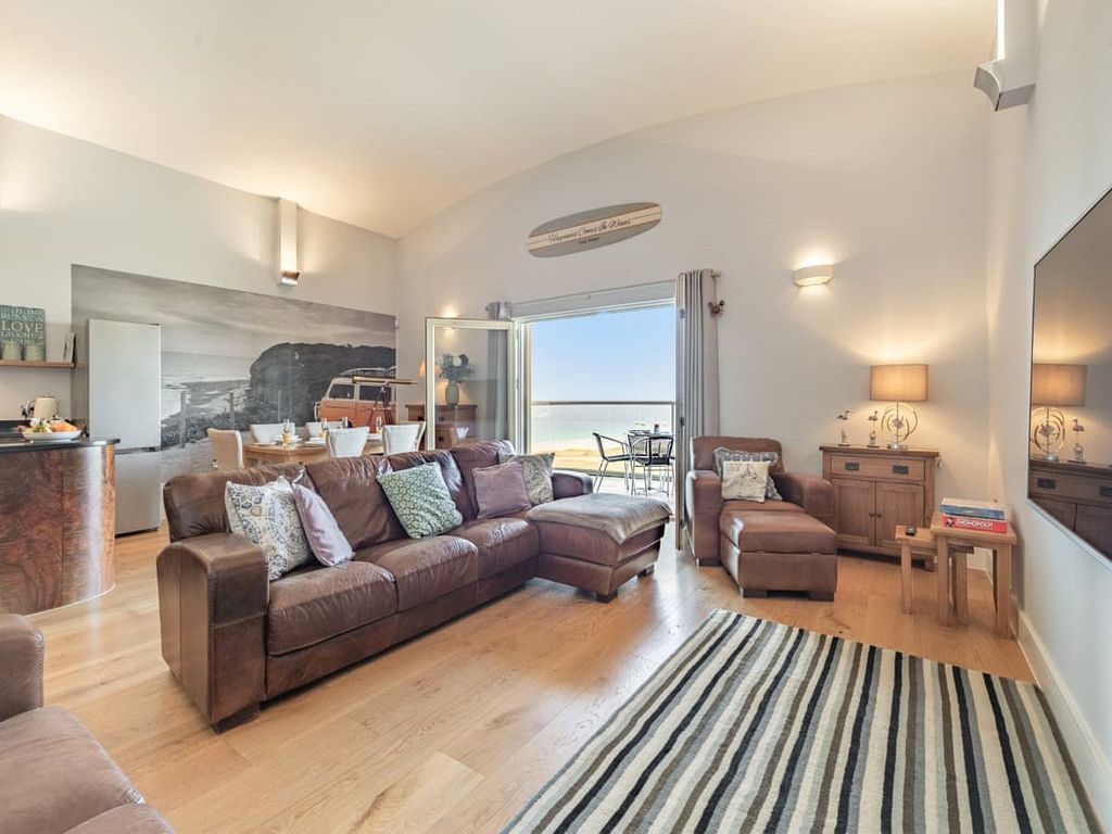 2 bed flat for salePentire Road, Newquay, Cornwall TR7