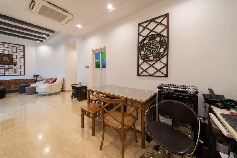 3 Seraya Road photo 2