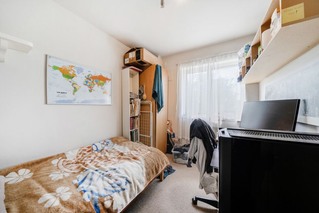 Additional image 7 of 5 bed semi-detached house for saleHawtrey Avenue, Northolt UB5