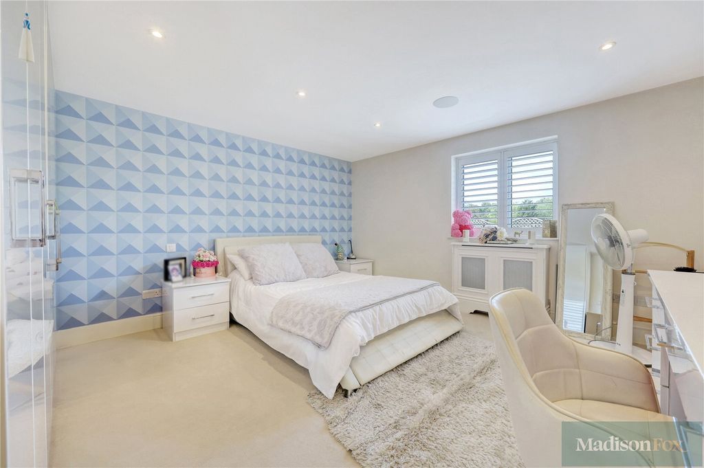 Additional image 7 of 5 bed detached house for saleAshlyns Lane, Ongar, Essex CM5