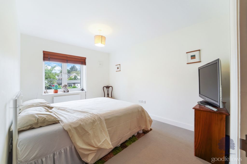 Additional image 14 of 4 bed semi-detached house for salePollard Road, Morden SM4