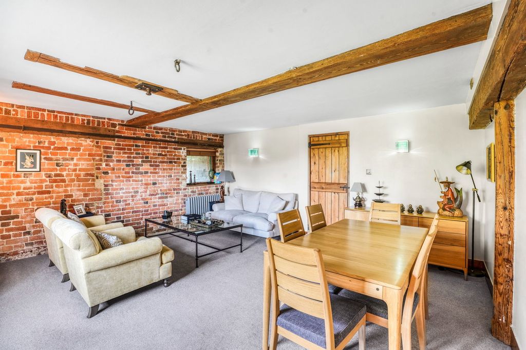 2 bed flat for saleWatermill Lane, Wolverton Mill MK12 photo 4