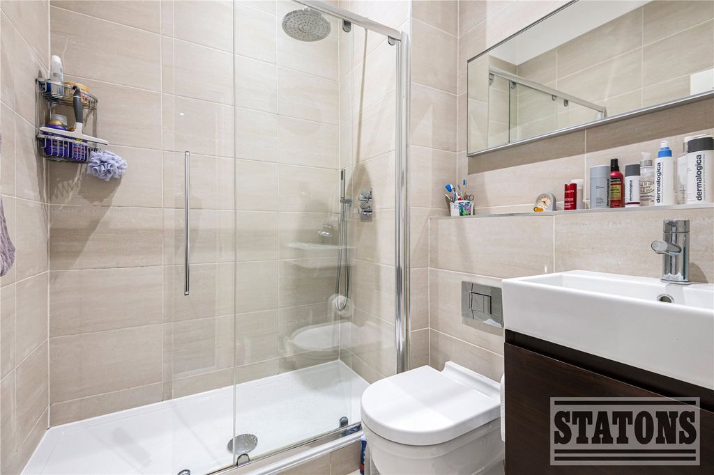 Additional image 13 of 2 bed flat for saleRydal Mount, Santers Lane, Potters Bar, Hertfordshire EN6