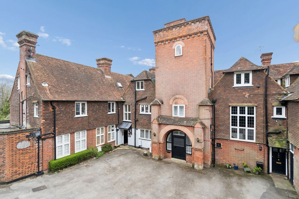 Additional image 20 of 3 bed flat for saleHighfields, Marlow SL7