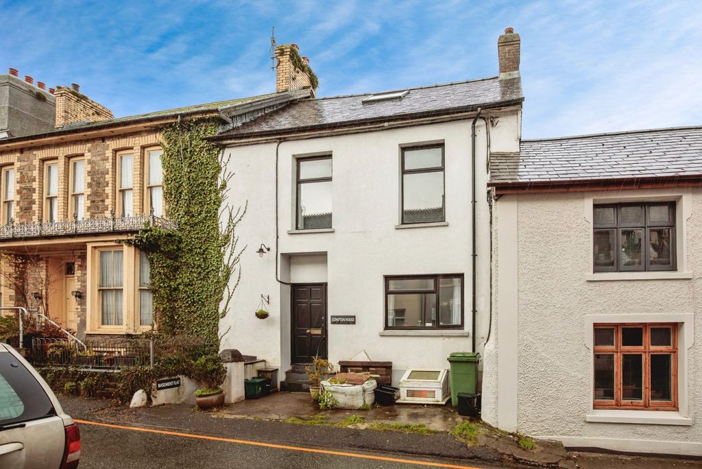 6 bed terraced house for saleHigh Street, Llandysul, Carmarthenshire SA44