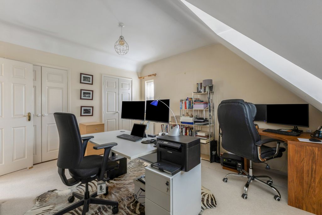 Additional image 15 of 5 bed detached house for saleAdwalton Close, Newark NG24