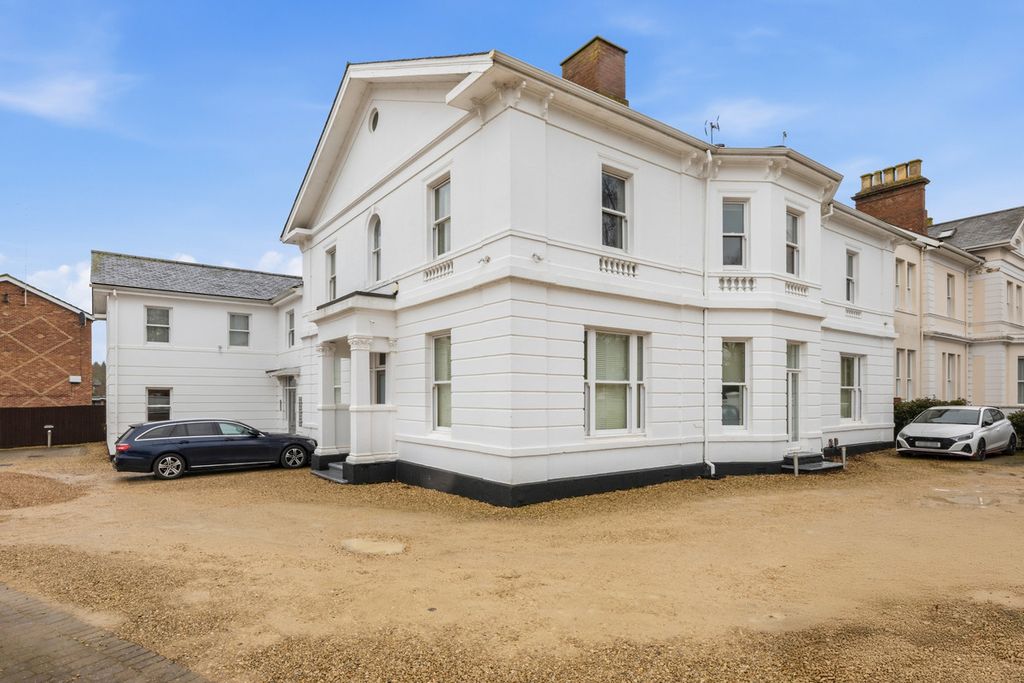 Additional image 21 of 2 bed flat for saleThornton House 21 Kenilworth Road, Leamington Spa, Warwickshire CV32