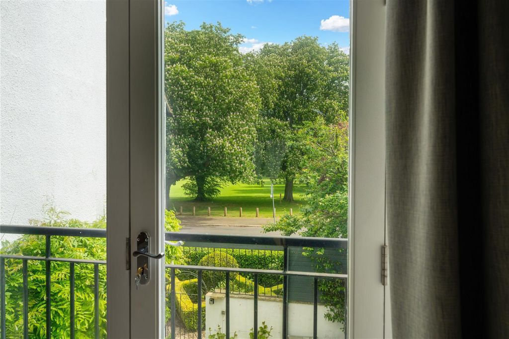 Additional image 19 of 5 bed detached house for salePark Avenue South, Northampton NN3