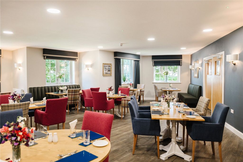 Additional image 12 of 2 bed flat for saleHawkesbury Place, Stow On The Wold, Cheltenham, Gloucestershire GL54