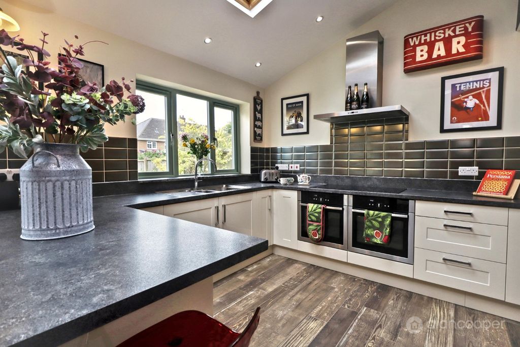 Additional image 16 of 4 bed detached house for saleMilby Drive, St Nicolas Park, Nuneaton CV11