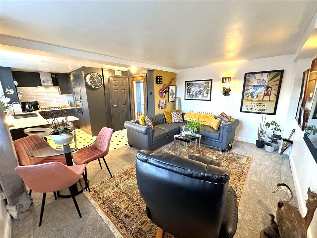 Additional image 2 of 2 bed flat for saleDobsons Quay, The Wharf, Newark NG24