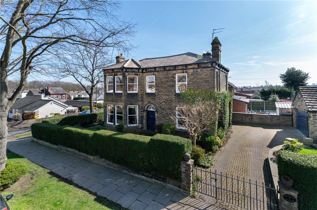 4 bed detached house for saleGoring Park Avenue, Ossett, West Yorkshire WF5