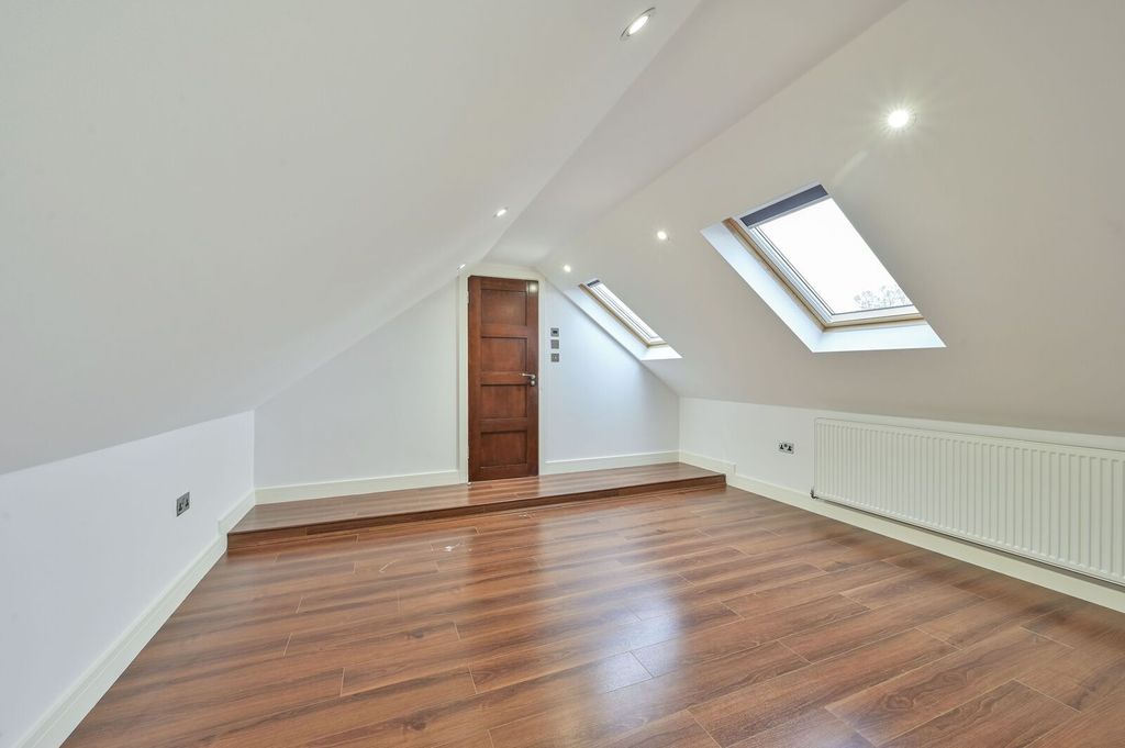 Additional image 21 of 5 bed semi-detached house for saleThurleston Avenue, Morden SM4