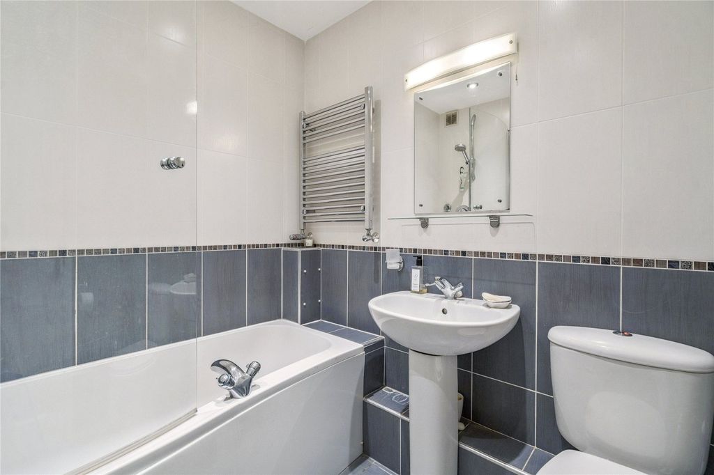 Additional image 11 of 2 bed flat for saleDedmere Road, Marlow, Buckinghamshire SL7