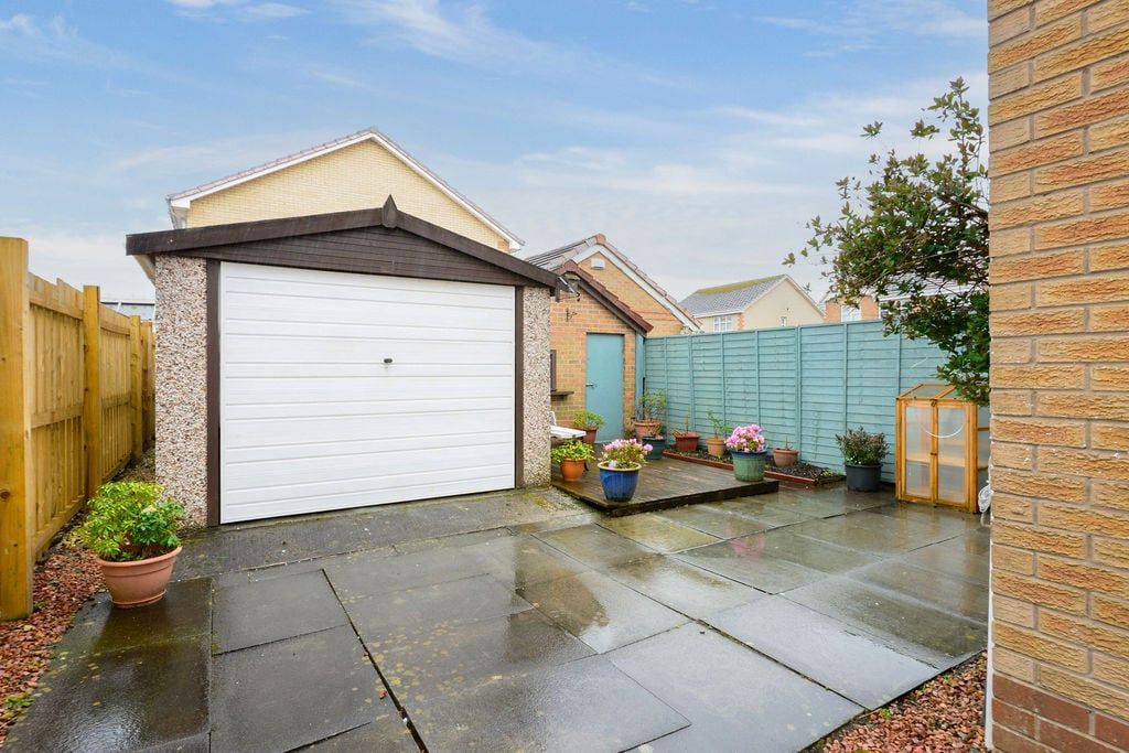 Additional image 18 of 2 bed semi-detached house for saleHalket Crescent, Carronshore, Falkirk FK2