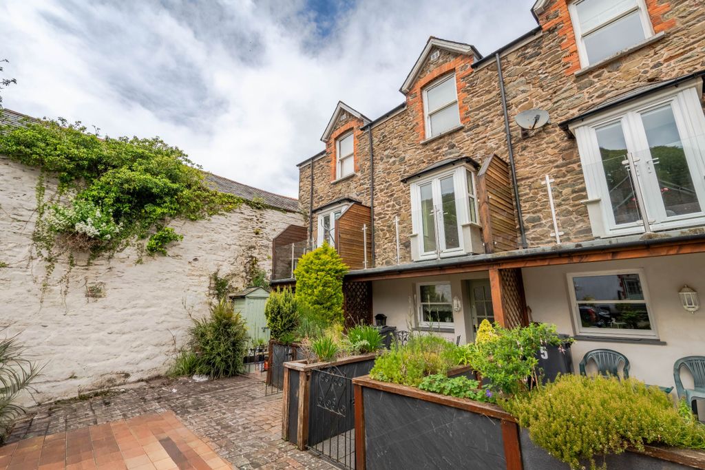 3 bed terraced house for saleAbbey Court, Lydiate Lane, Lynton EX35