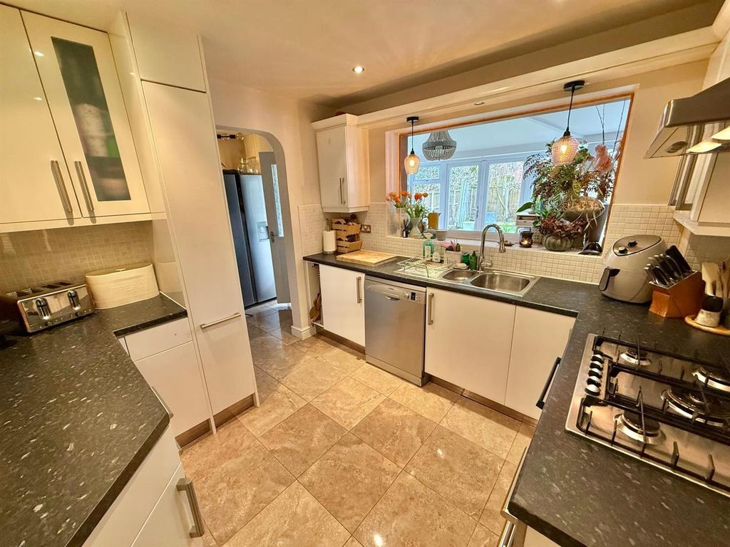 Additional image 6 of 4 bed detached house for saleBuckingham Drive, Macclesfield SK11