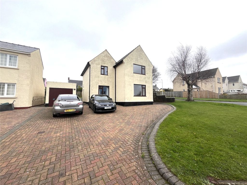 3 bed detached house for saleButtermilk Close, Pembroke, Pembrokeshire SA71