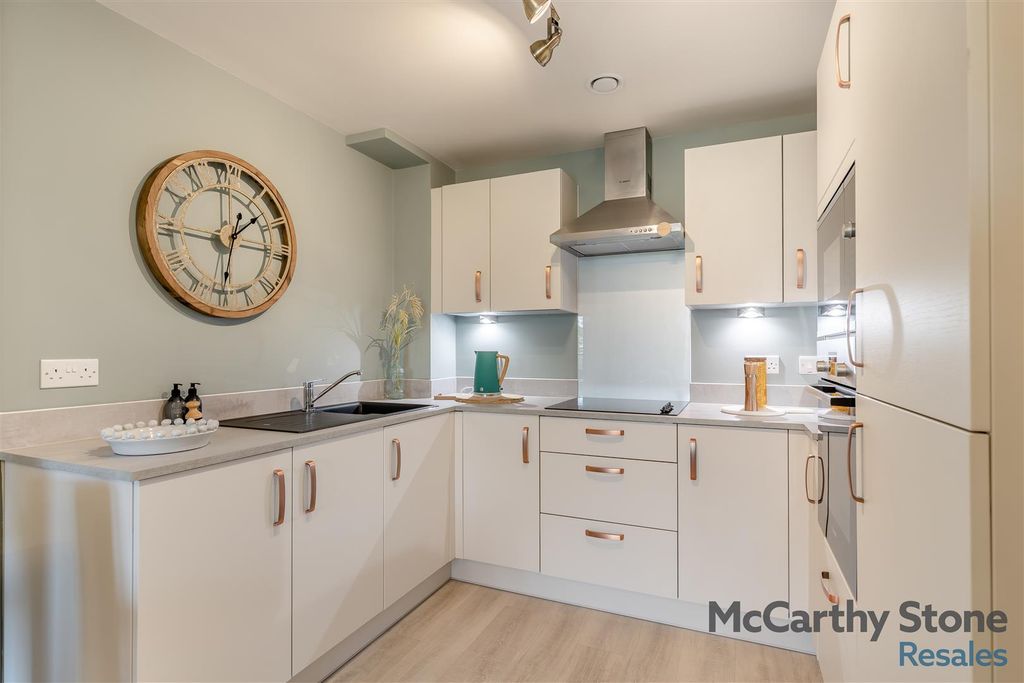 Additional image 6 of 2 bed flat for saleTeedon Lane, Olney MK46